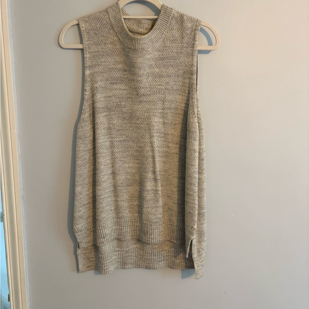 Lou & Grey Light Gray Knit Sweater